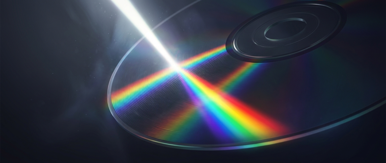 CDs can turn ordinary light into rainbows